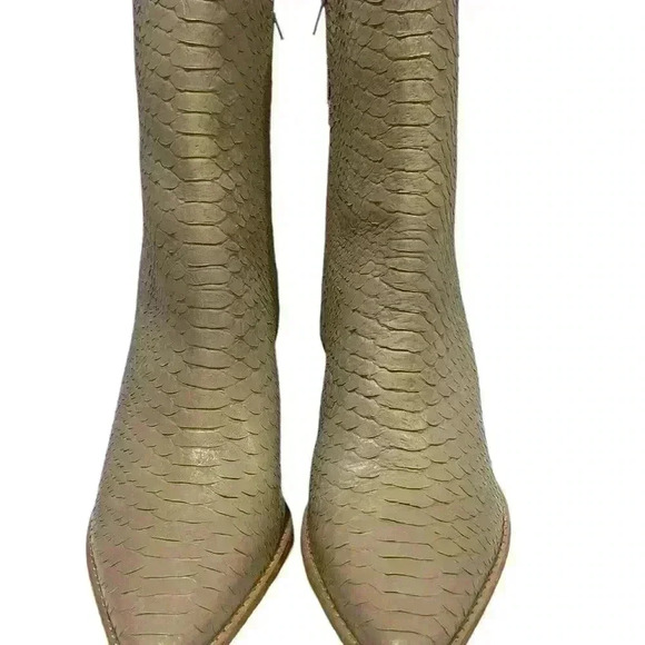 Matisse Caty Women’s Ivory Snake Embossed Leather AnkleSide Zip Pointed Toe 10 M - Picture 3 of 11